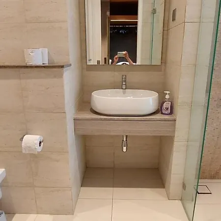 Majestic Apartment Klcc Kuala Lumpur Exterior photo
